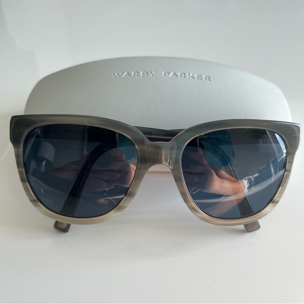 Warby Parker Reilly-135 Grey Round Sunglasses